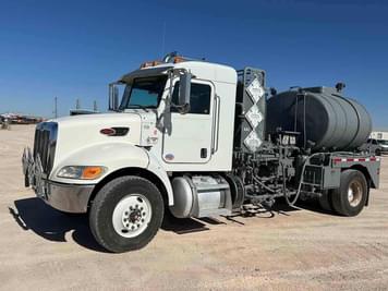 Main image Peterbilt 337
